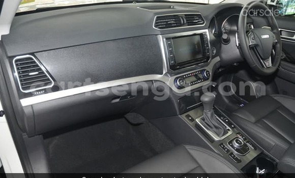 Buy Used Haval H6 White Car in Import - Dubai in Hhohho Buy Used Haval H6 White Car in Import - Dubai in Hhohho