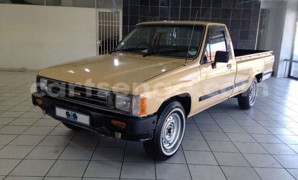 Nunua Ilio tumika Volkswagen Polo White Gari ndani ya Mbabane nchini Manzini Nunua Ilio tumika Volkswagen Polo White Gari ndani ya Mbabane nchini Manzini