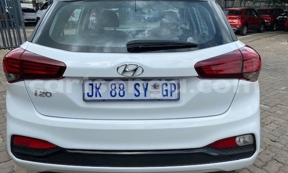 Buy Used Hyundai i20 White Car in Bhunya in Manzini Buy Used Hyundai i20 White Car in Bhunya in Manzini