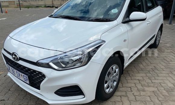 Buy Used Hyundai i20 White Car in Bhunya in Manzini Buy Used Hyundai i20 White Car in Bhunya in Manzini