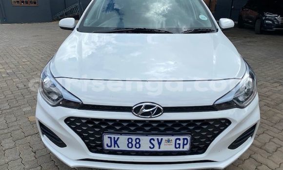 Buy Used Hyundai i20 White Car in Bhunya in Manzini Buy Used Hyundai i20 White Car in Bhunya in Manzini
