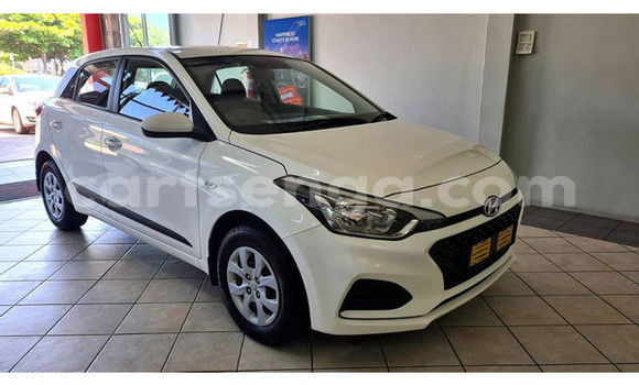 Buy Used Hyundai i20 White Car in Bulembu in Hhohho