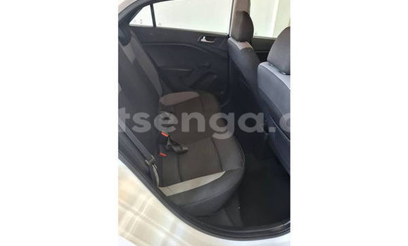 Buy Used Hyundai i20 White Car in Bulembu in Hhohho Buy Used Hyundai i20 White Car in Bulembu in Hhohho