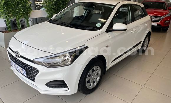 Buy Used Hyundai i20 White Car in Bulembu in Hhohho Buy Used Hyundai i20 White Car in Bulembu in Hhohho