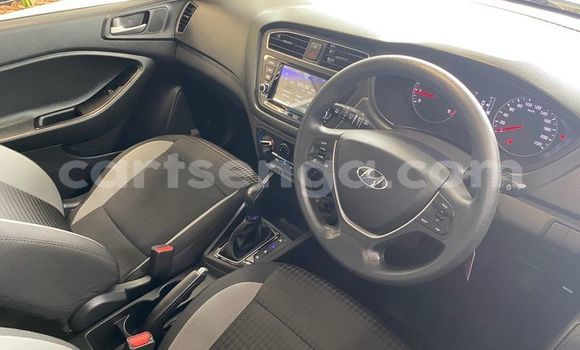 Buy Used Hyundai i20 White Car in Bulembu in Hhohho Buy Used Hyundai i20 White Car in Bulembu in Hhohho