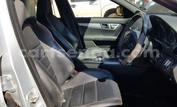 Buy Used Mercedes-Benz C-Classe Silver Car in Bulembu in Hhohho Buy Used Mercedes-Benz C-Classe Silver Car in Bulembu in Hhohho