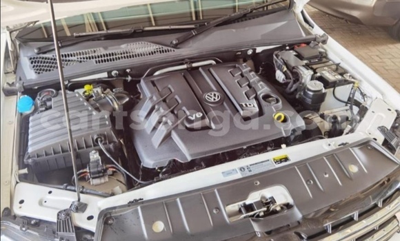 Nunua Ilio tumika Volkswagen Amarok White Gari ndani ya Bulembu nchini Hhohho Nunua Ilio tumika Volkswagen Amarok White Gari ndani ya Bulembu nchini Hhohho