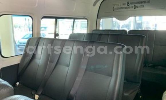 Acheter Occasion Voiture Toyota Hiace Blanc à Ezulwini, Hhohho Acheter Occasion Voiture Toyota Hiace Blanc à Ezulwini, Hhohho