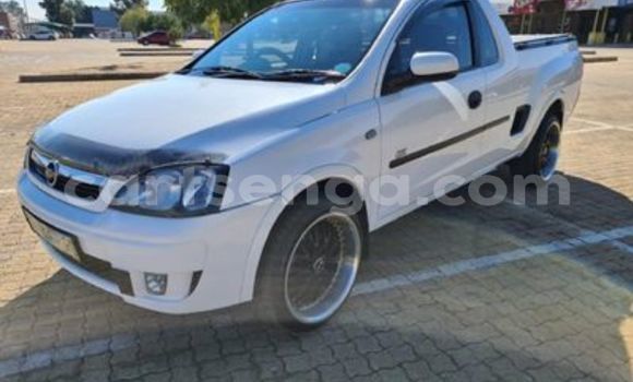 Buy Used Opel Corsa White Car in Ezulwini in Hhohho Buy Used Opel Corsa White Car in Ezulwini in Hhohho