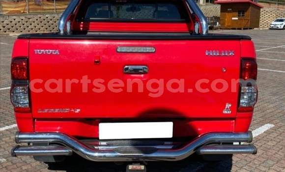 Nunua Ilio tumika Toyota Hilux Red Gari ndani ya Hlatikulu nchini Wilaya ya Shiselweni Nunua Ilio tumika Toyota Hilux Red Gari ndani ya Hlatikulu nchini Wilaya ya Shiselweni