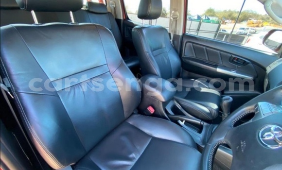 Nunua Ilio tumika Toyota Hilux Red Gari ndani ya Hlatikulu nchini Wilaya ya Shiselweni Nunua Ilio tumika Toyota Hilux Red Gari ndani ya Hlatikulu nchini Wilaya ya Shiselweni