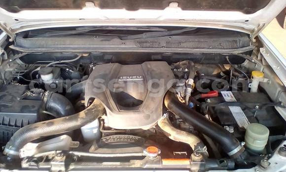 Acheter Occasion Voiture Isuzu KB Blanc à Mbabane, Manzini Acheter Occasion Voiture Isuzu KB Blanc à Mbabane, Manzini