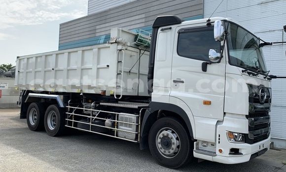 Acheter Occasion Utilitaire Hino Ranger Blanc à Big Bend, Lubombo Acheter Occasion Utilitaire Hino Ranger Blanc à Big Bend, Lubombo