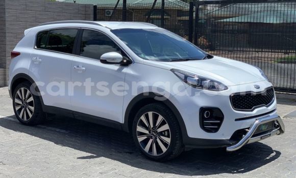 Nunua Ilio tumika Kia Sportage White Gari ndani ya Big Bend nchini Wilaya ya Lubombo