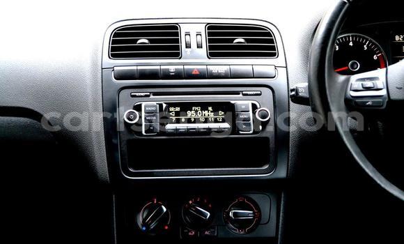 Nunua Ilio tumika Volkswagen Polo White Gari ndani ya Manzini nchini Manzini Nunua Ilio tumika Volkswagen Polo White Gari ndani ya Manzini nchini Manzini