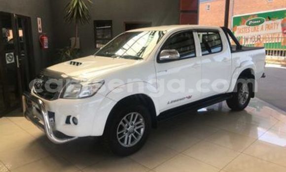 Buy Used Toyota Hilux White Car in Big Bend in Lubombo District