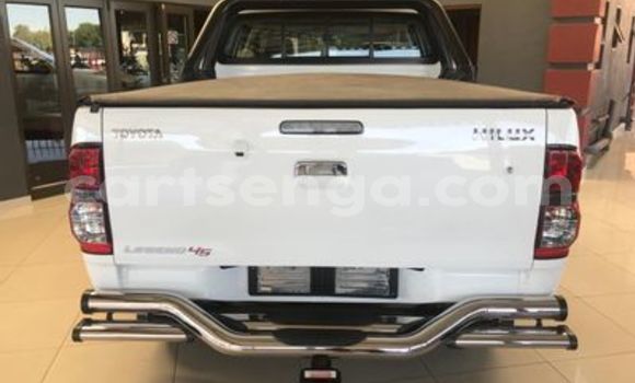 Buy Used Toyota Hilux White Car in Big Bend in Lubombo District Buy Used Toyota Hilux White Car in Big Bend in Lubombo District