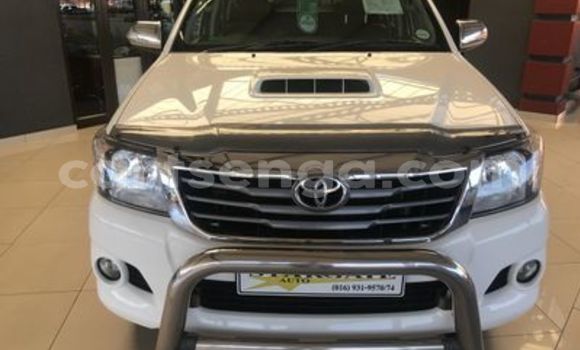 Buy Used Toyota Hilux White Car in Big Bend in Lubombo District Buy Used Toyota Hilux White Car in Big Bend in Lubombo District