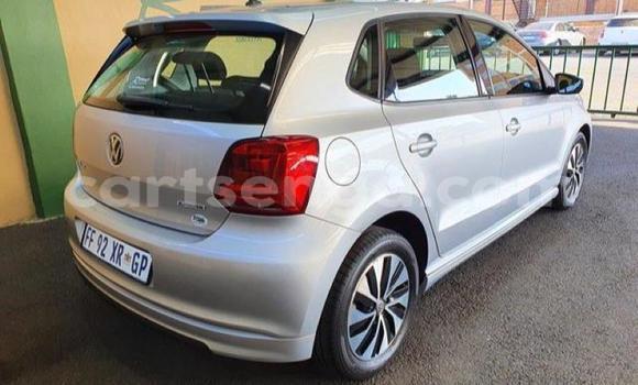 Nunua Ilio tumika Volkswagen Polo Silver Gari ndani ya Ezulwini nchini Hhohho Nunua Ilio tumika Volkswagen Polo Silver Gari ndani ya Ezulwini nchini Hhohho