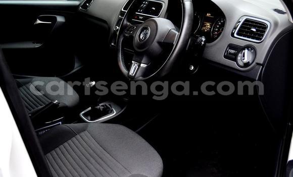 Nunua Ilio tumika Volkswagen Polo White Gari ndani ya Manzini nchini Manzini Nunua Ilio tumika Volkswagen Polo White Gari ndani ya Manzini nchini Manzini