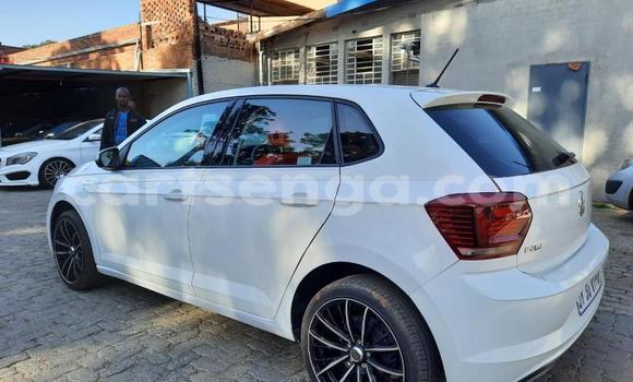 Buy Used Volkswagen Polo White Car in Ezulwini in Hhohho Buy Used Volkswagen Polo White Car in Ezulwini in Hhohho