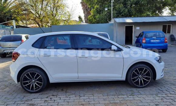 Buy Used Volkswagen Polo White Car in Ezulwini in Hhohho Buy Used Volkswagen Polo White Car in Ezulwini in Hhohho