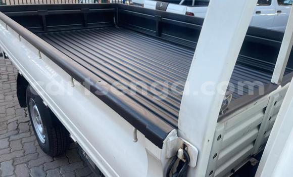 Nunua Ilio tumika Hyundai H1 White Gari ndani ya Lobamba nchini Manzini Nunua Ilio tumika Hyundai H1 White Gari ndani ya Lobamba nchini Manzini