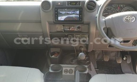 Nunua Ilio tumika Toyota Land Cruiser White Gari ndani ya Big Bend nchini Wilaya ya Lubombo Nunua Ilio tumika Toyota Land Cruiser White Gari ndani ya Big Bend nchini Wilaya ya Lubombo