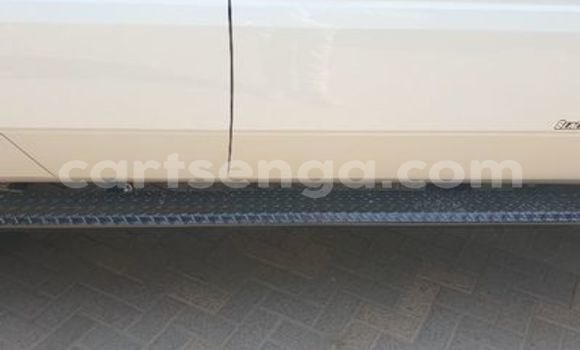 Nunua Ilio tumika Toyota Land Cruiser White Gari ndani ya Big Bend nchini Wilaya ya Lubombo Nunua Ilio tumika Toyota Land Cruiser White Gari ndani ya Big Bend nchini Wilaya ya Lubombo