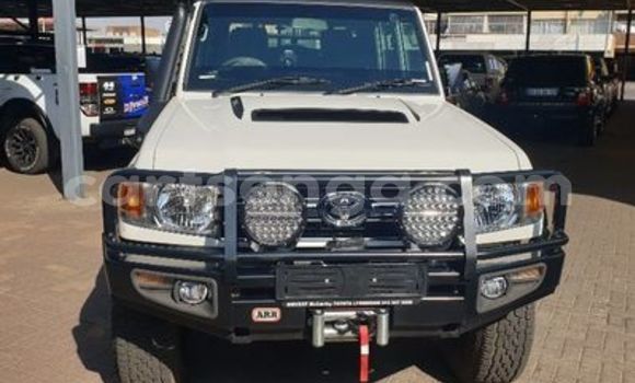 Nunua Ilio tumika Toyota Land Cruiser White Gari ndani ya Big Bend nchini Wilaya ya Lubombo Nunua Ilio tumika Toyota Land Cruiser White Gari ndani ya Big Bend nchini Wilaya ya Lubombo
