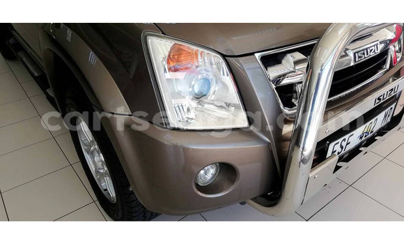 Nunua Ilio tumika Isuzu KB Other Gari ndani ya Big Bend nchini Lubombo Nunua Ilio tumika Isuzu KB Other Gari ndani ya Big Bend nchini Lubombo