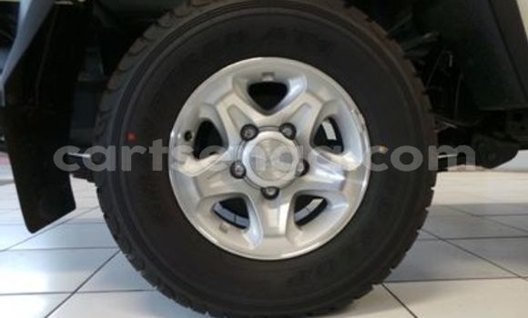 Nunua Ilio tumika Toyota Land Cruiser White Gari ndani ya Big Bend nchini Wilaya ya Lubombo Nunua Ilio tumika Toyota Land Cruiser White Gari ndani ya Big Bend nchini Wilaya ya Lubombo