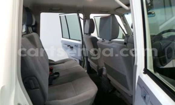 Nunua Ilio tumika Toyota Land Cruiser White Gari ndani ya Big Bend nchini Wilaya ya Lubombo Nunua Ilio tumika Toyota Land Cruiser White Gari ndani ya Big Bend nchini Wilaya ya Lubombo