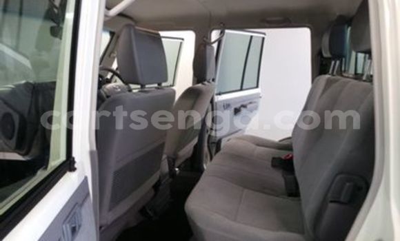 Nunua Ilio tumika Toyota Land Cruiser White Gari ndani ya Big Bend nchini Wilaya ya Lubombo Nunua Ilio tumika Toyota Land Cruiser White Gari ndani ya Big Bend nchini Wilaya ya Lubombo