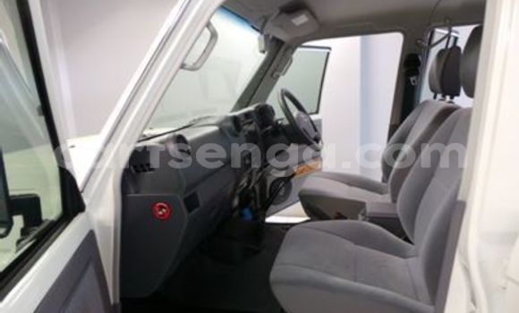 Nunua Ilio tumika Toyota Land Cruiser White Gari ndani ya Big Bend nchini Wilaya ya Lubombo Nunua Ilio tumika Toyota Land Cruiser White Gari ndani ya Big Bend nchini Wilaya ya Lubombo