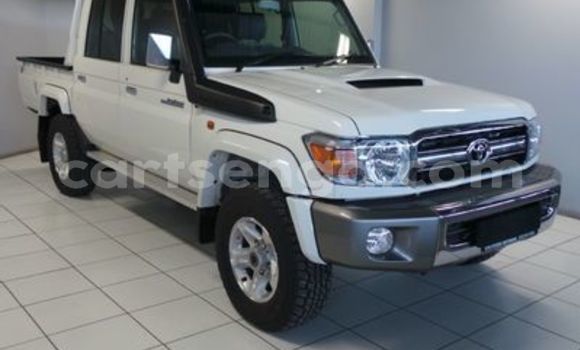 Nunua Ilio tumika Toyota Land Cruiser White Gari ndani ya Big Bend nchini Wilaya ya Lubombo Nunua Ilio tumika Toyota Land Cruiser White Gari ndani ya Big Bend nchini Wilaya ya Lubombo