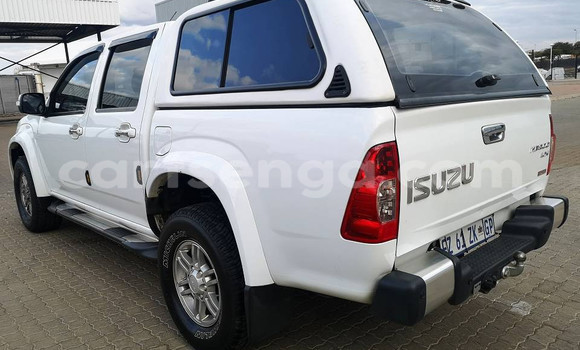 Nunua Ilio tumika Isuzu KB White Gari ndani ya Big Bend nchini Wilaya ya Lubombo Nunua Ilio tumika Isuzu KB White Gari ndani ya Big Bend nchini Wilaya ya Lubombo