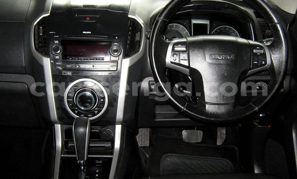 Acheter Occasion Voiture Isuzu KB Rouge à Big Bend, Lubombo District Acheter Occasion Voiture Isuzu KB Rouge à Big Bend, Lubombo District