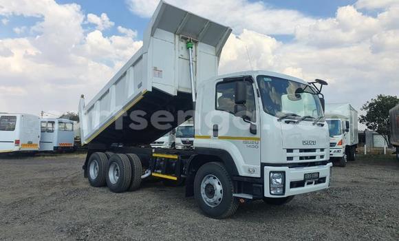 Nunua Ilio tumika Isuzu FTR 850 White Lori ndani ya Mbabane nchini Manzini Nunua Ilio tumika Isuzu FTR 850 White Lori ndani ya Mbabane nchini Manzini