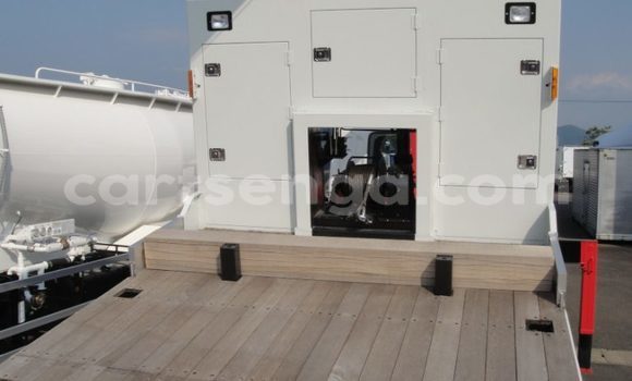 Nunua Ilio tumika Mitsubishi Van Other Lori ndani ya Big Bend nchini Wilaya ya Lubombo Nunua Ilio tumika Mitsubishi Van Other Lori ndani ya Big Bend nchini Wilaya ya Lubombo