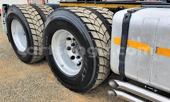 Nunua Ilio tumika Scania R420 White Lori ndani ya Manzini nchini Manzini Nunua Ilio tumika Scania R420 White Lori ndani ya Manzini nchini Manzini