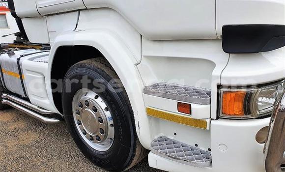 Nunua Ilio tumika Scania R420 White Lori ndani ya Manzini nchini Manzini Nunua Ilio tumika Scania R420 White Lori ndani ya Manzini nchini Manzini
