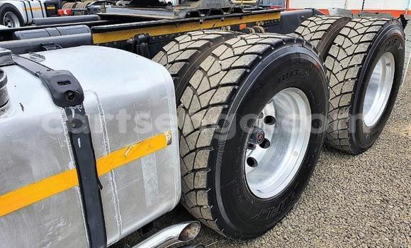 Nunua Ilio tumika Scania R420 White Lori ndani ya Manzini nchini Manzini Nunua Ilio tumika Scania R420 White Lori ndani ya Manzini nchini Manzini