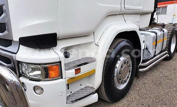 Nunua Ilio tumika Scania R420 White Lori ndani ya Manzini nchini Manzini Nunua Ilio tumika Scania R420 White Lori ndani ya Manzini nchini Manzini