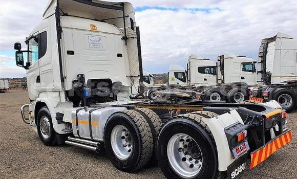Nunua Ilio tumika Scania R420 White Lori ndani ya Manzini nchini Manzini Nunua Ilio tumika Scania R420 White Lori ndani ya Manzini nchini Manzini