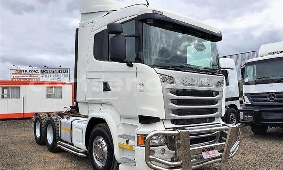Nunua Ilio tumika Scania R420 White Lori ndani ya Manzini nchini Manzini Nunua Ilio tumika Scania R420 White Lori ndani ya Manzini nchini Manzini