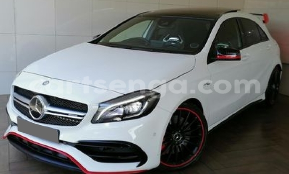 Acheter Occasion Voiture Mercedes‒Benz A-klasse AMG Blanc à Ezulwini, Hhohho Acheter Occasion Voiture Mercedes‒Benz A-klasse AMG Blanc à Ezulwini, Hhohho