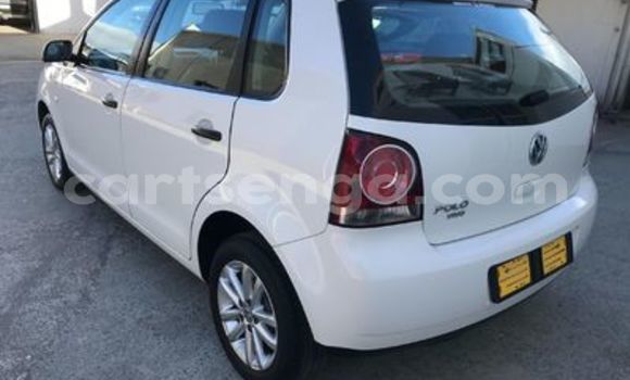 Nunua Ilio tumika Volkswagen Polo White Gari ndani ya Ezulwini nchini Hhohho Nunua Ilio tumika Volkswagen Polo White Gari ndani ya Ezulwini nchini Hhohho