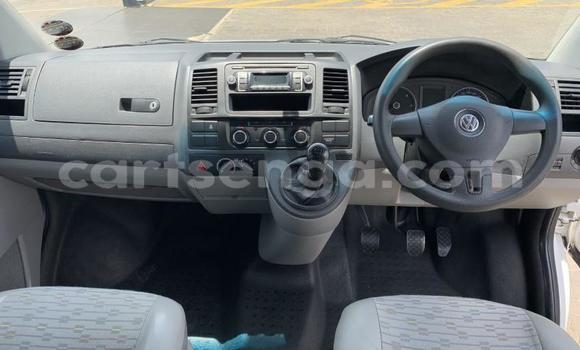 Nunua Ilio tumika Volkswagen Transporter White Gari ndani ya Ngomane nchini Wilaya ya Lubombo Nunua Ilio tumika Volkswagen Transporter White Gari ndani ya Ngomane nchini Wilaya ya Lubombo