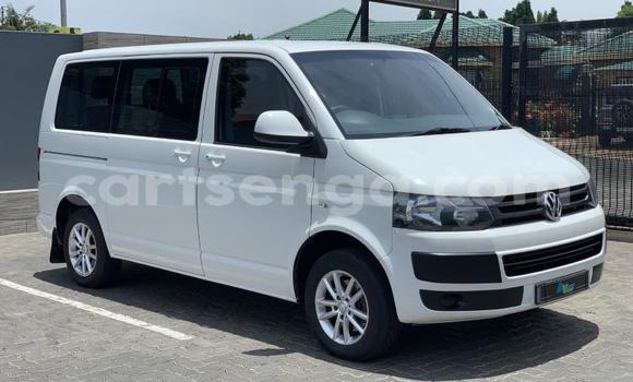 Nunua Ilio tumika Volkswagen Transporter White Gari ndani ya Ngomane nchini Wilaya ya Lubombo Nunua Ilio tumika Volkswagen Transporter White Gari ndani ya Ngomane nchini Wilaya ya Lubombo